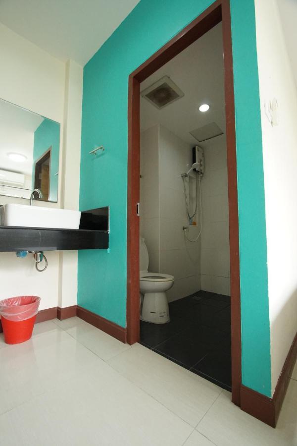 Bedbox Guesthouse And Hostel Patong Buitenkant foto