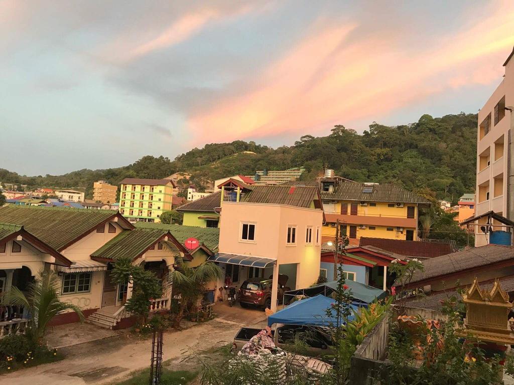 Bedbox Guesthouse And Hostel Patong Buitenkant foto