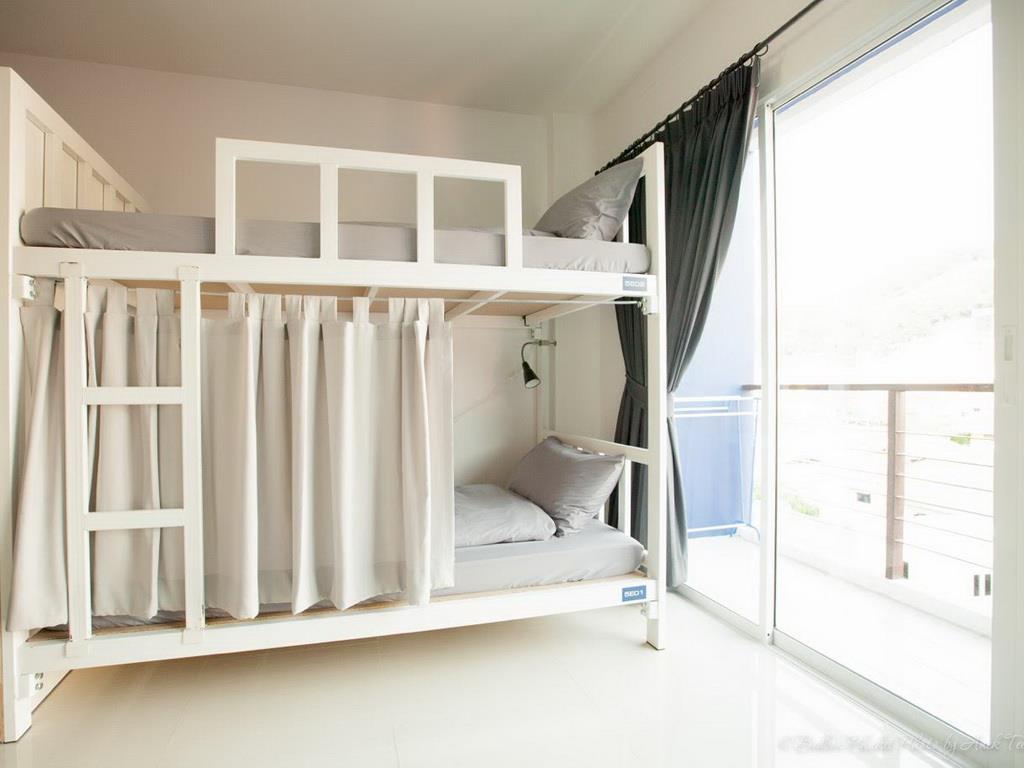 Bedbox Guesthouse And Hostel Patong Buitenkant foto
