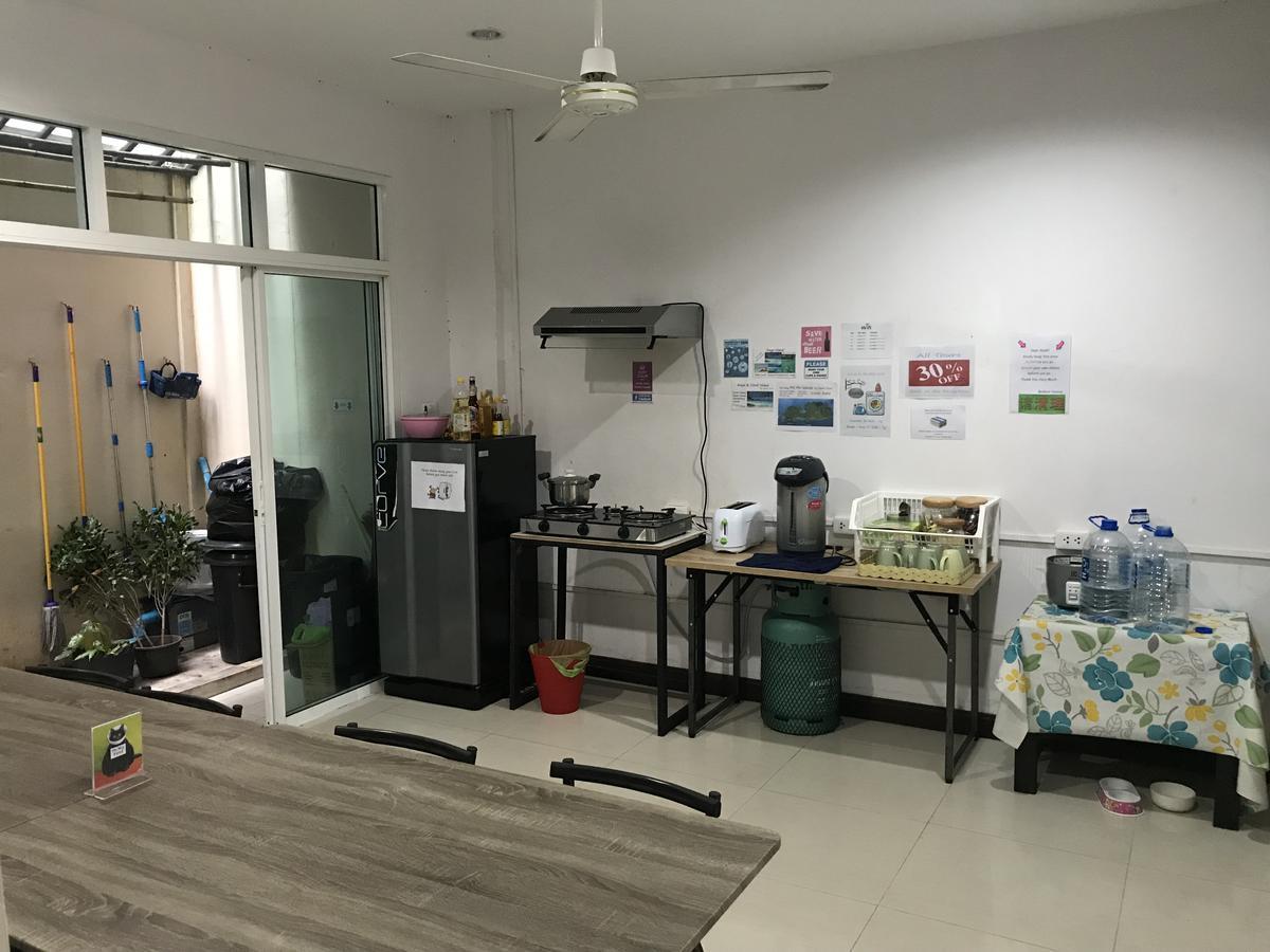 Bedbox Guesthouse And Hostel Patong Buitenkant foto